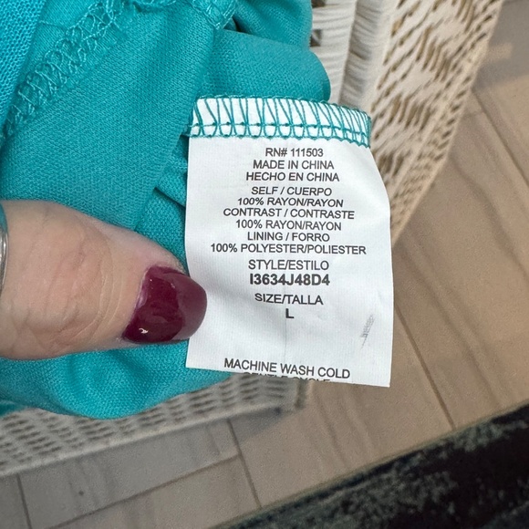 Cute teal sundress with crisscross detail - Picture 9 of 10